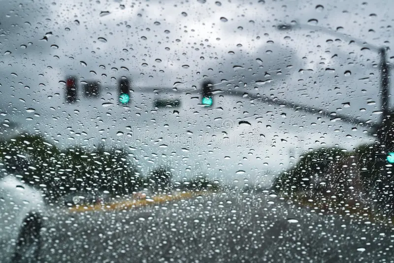 美国华人律师： 加州雨季应当谨慎驾驶，防止碰撞事故